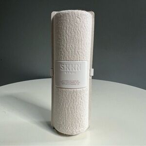 SKKN BY KIM Vitamin C8 Serum, a skincare product by Kim Kardashian Sealed.